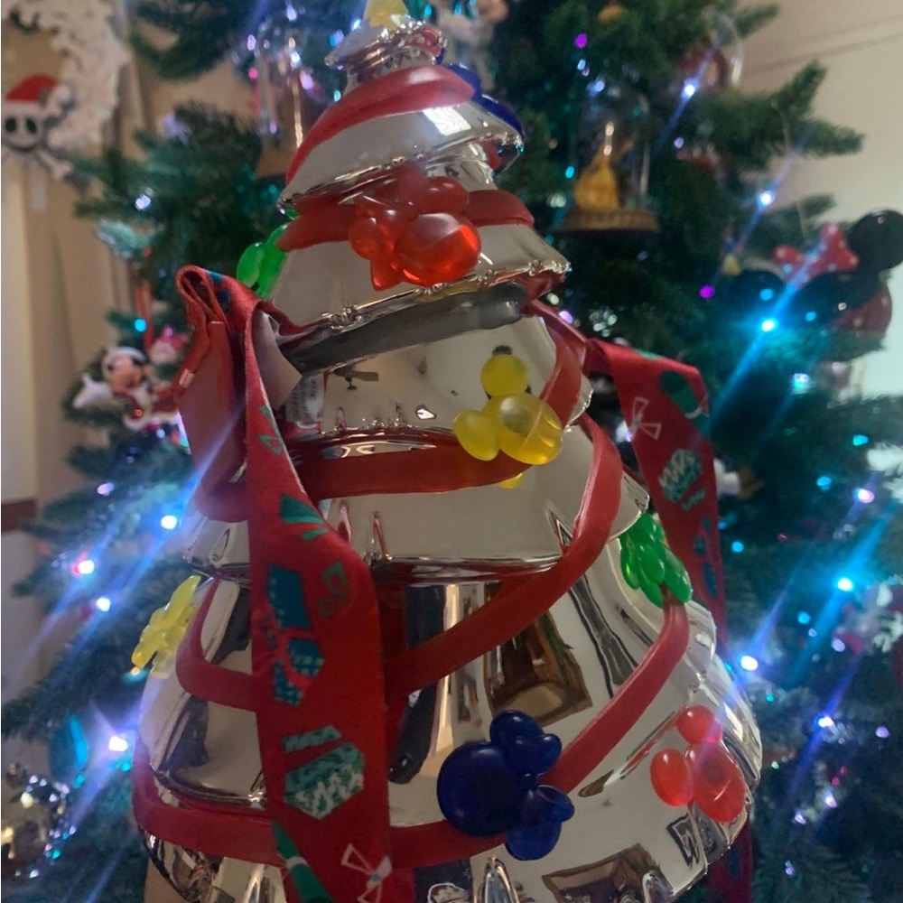 Disneyland Theme Park Christmas Tree Sipper